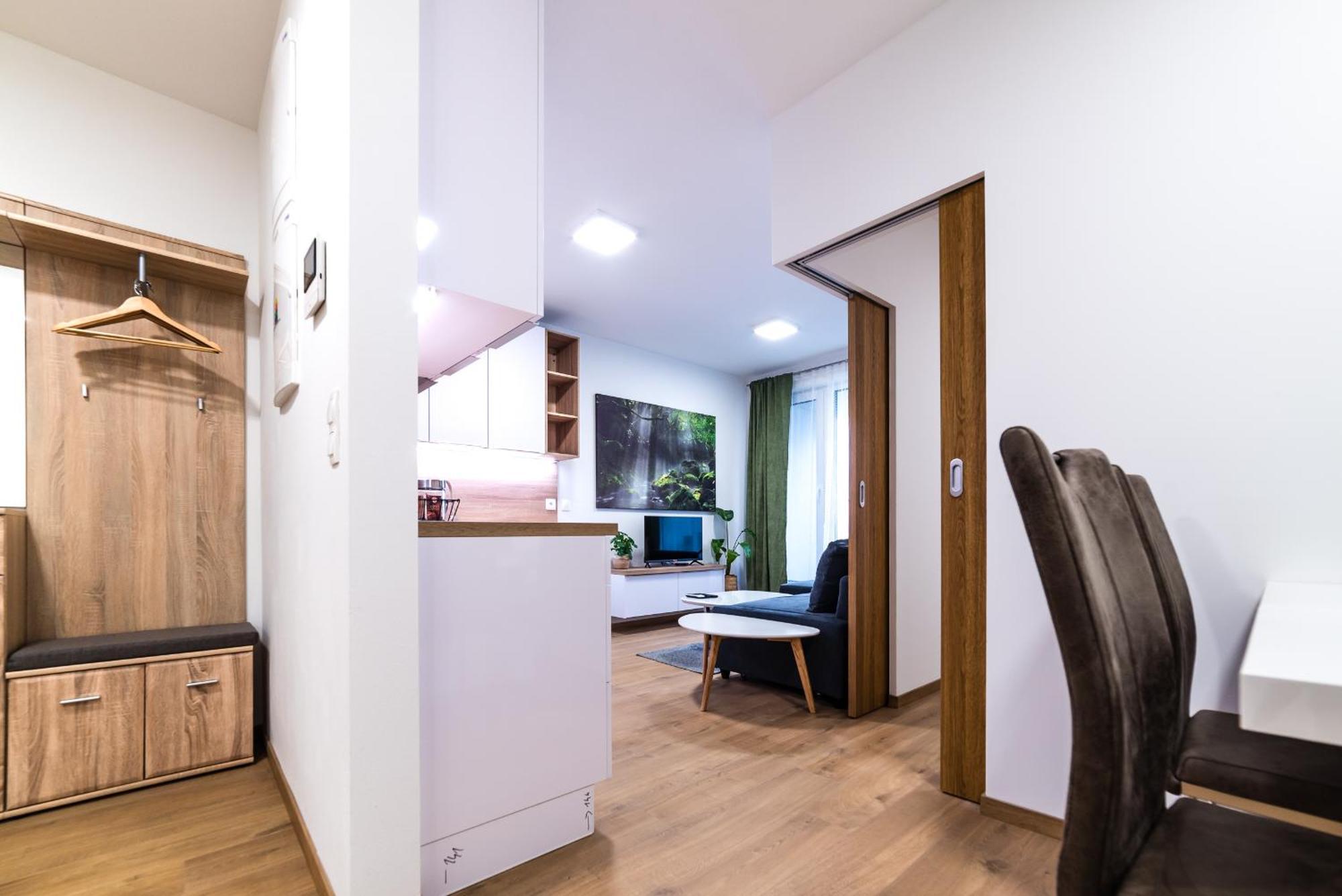 Mickiewiczova Apartment Free Parking By Veronika & Jano Bratislava Buitenkant foto